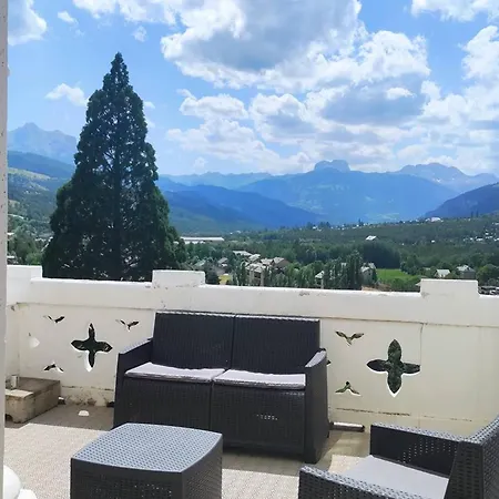 Apartament 3 Pieces Avec Terrasse Et Parking A - Fr-1-804-24 *