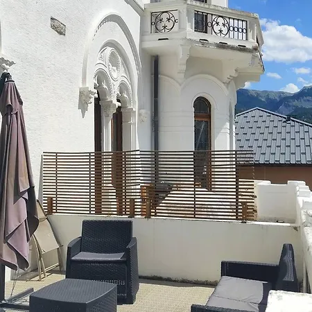 3 Pieces Avec Terrasse Et Parking A - Fr-1-804-24 Jausiers
